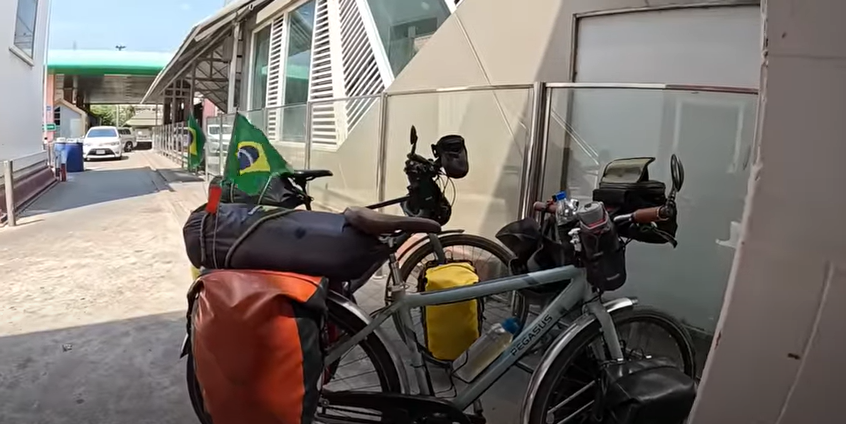 Bicicletas na imigração- Rumo ao Camboja